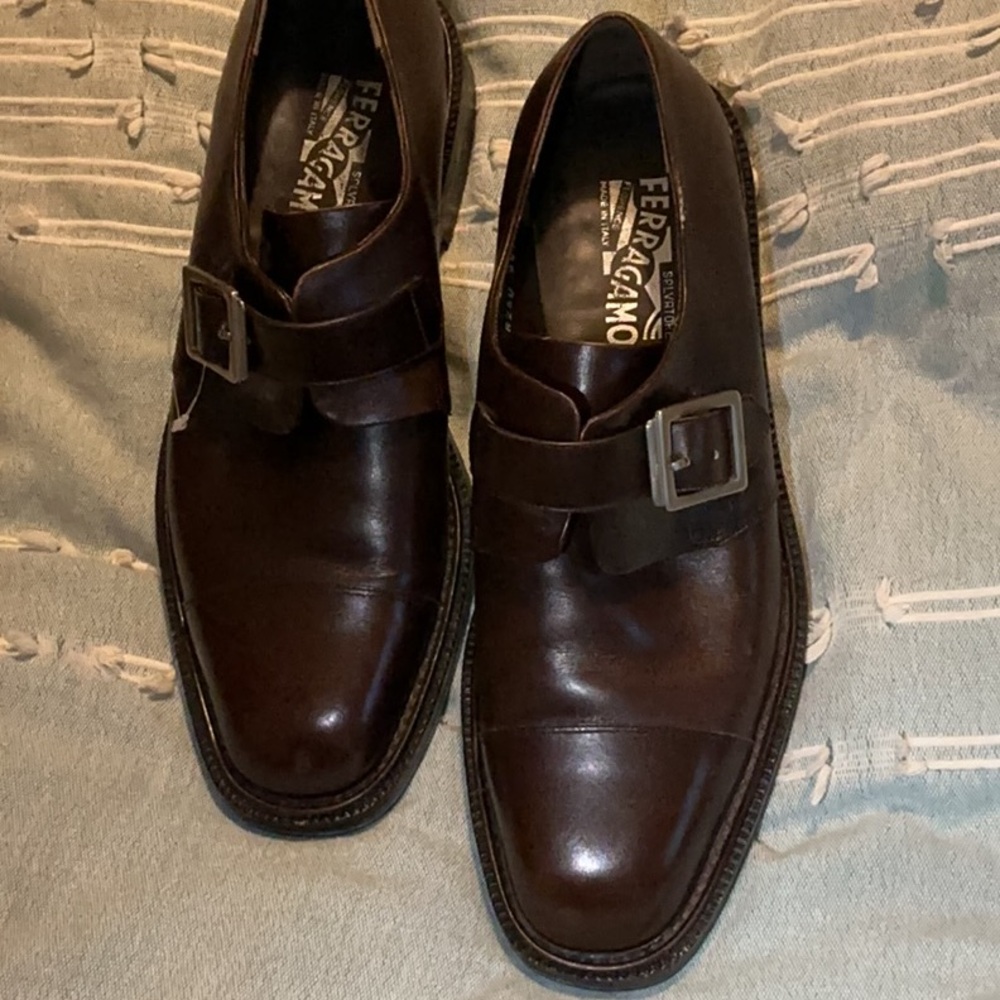 Salvatore Ferragamo Italian leather mens shoes size 9.5